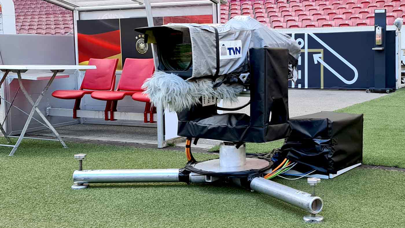 uefa-stuttgart-rh2w-02