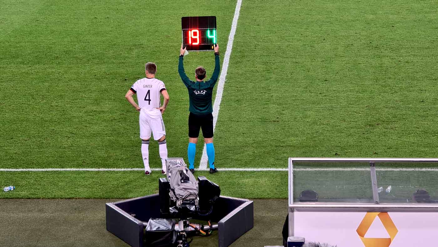 uefa-stuttgart-rh2w-05